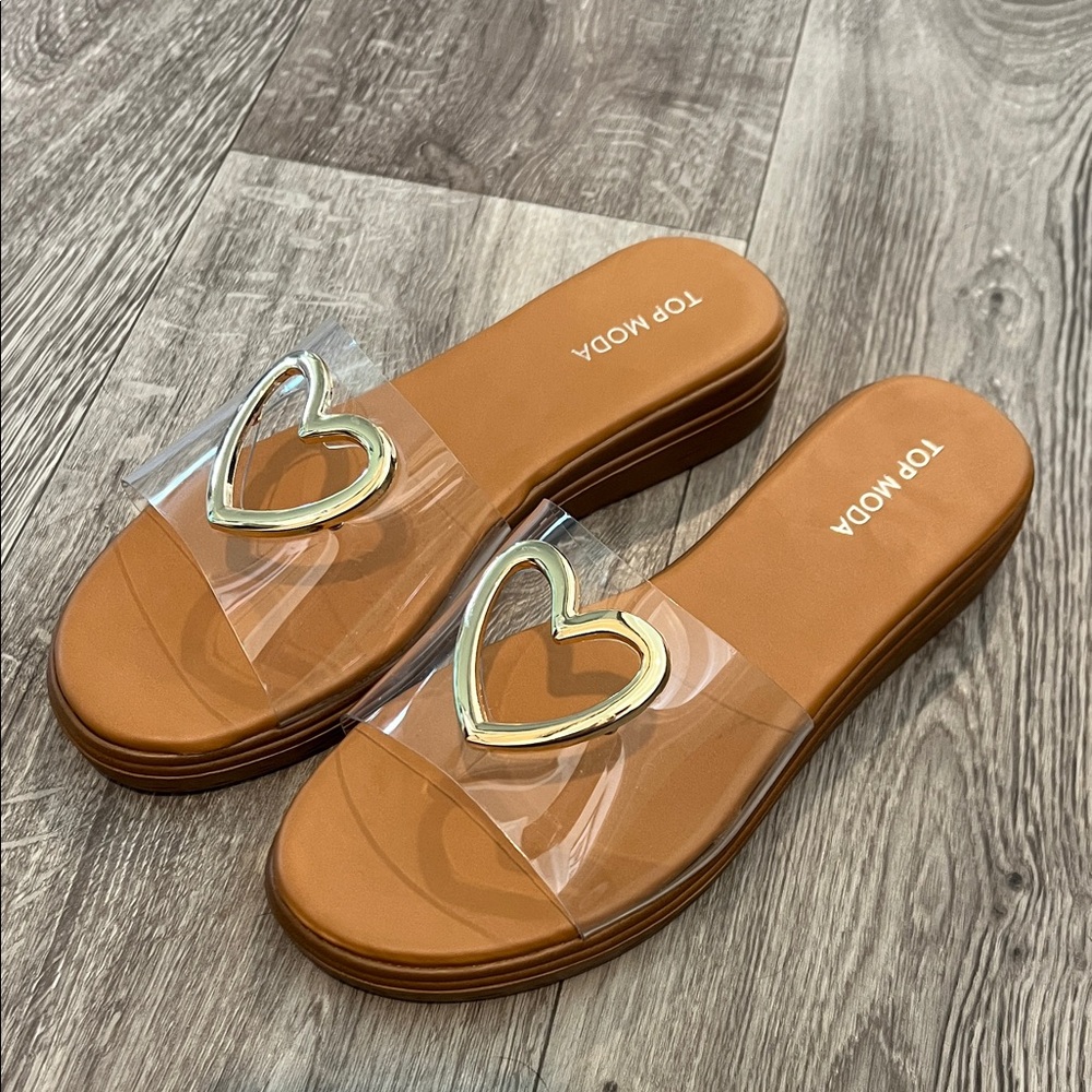 TOP Moda Tan Sandals with Gold Heart Detail